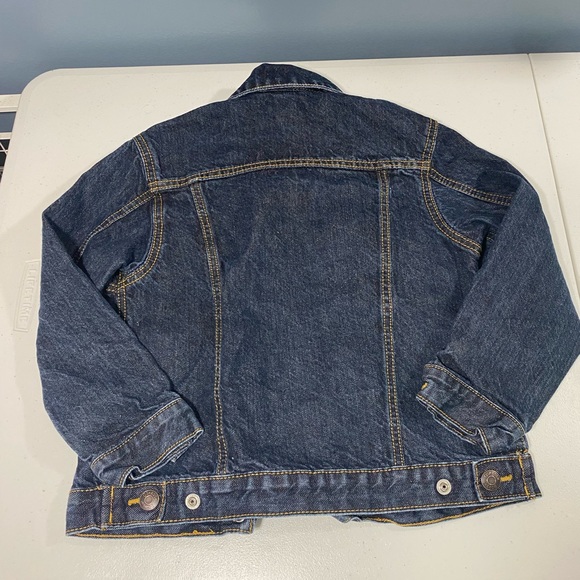 - OshKosh B’Gosh kids size 6 dark wash jean Jacket. - Picture 5 of 5
